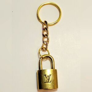 Louis Vuitton Lock Keychain (Thick Chain)